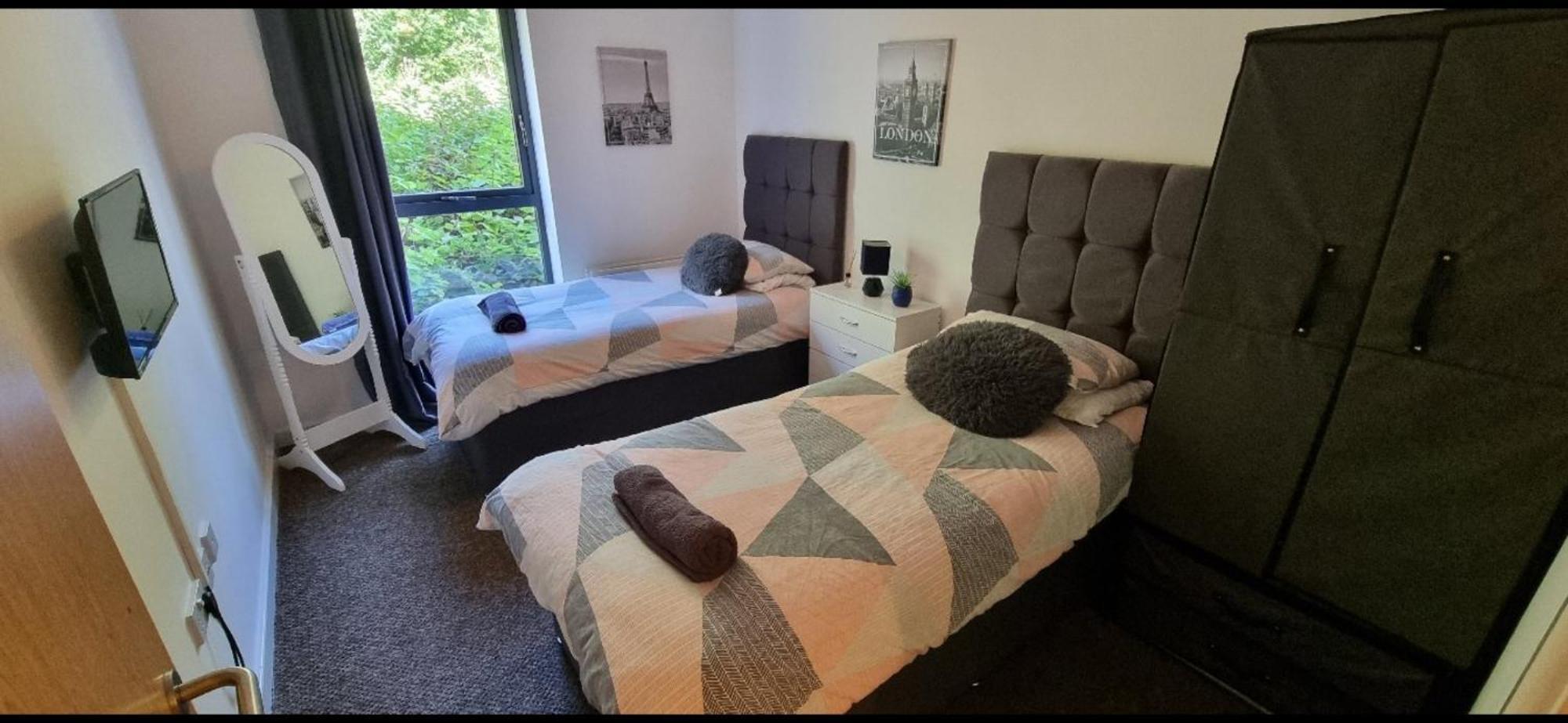 Brentwood Town Retreat - Large 2 Bedroom Apartment Exterior photo